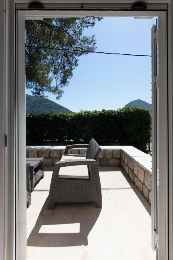 Spring Apartment Perast Luaran gambar